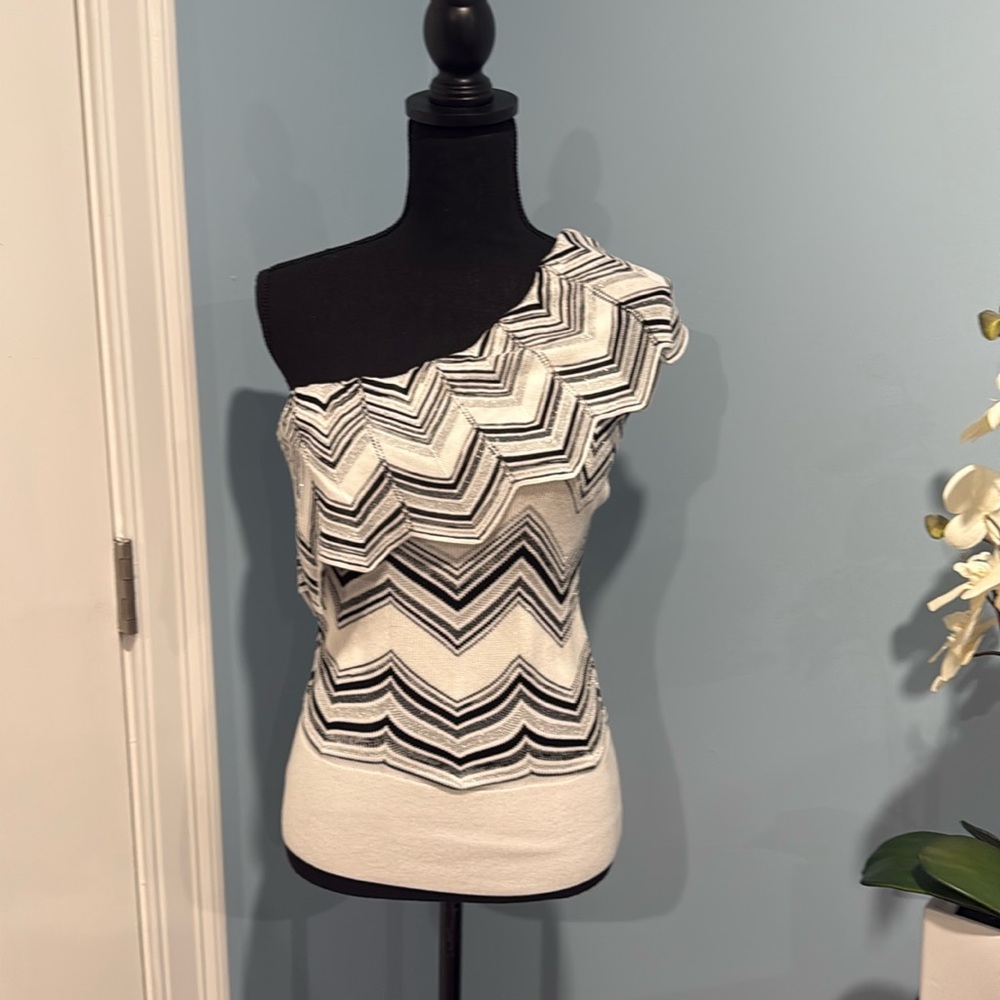 White House Black Market Off Shoulder Top, XS